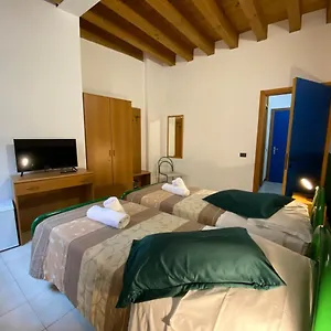 Casa Santa Caterina E Sant Antonio Guest house